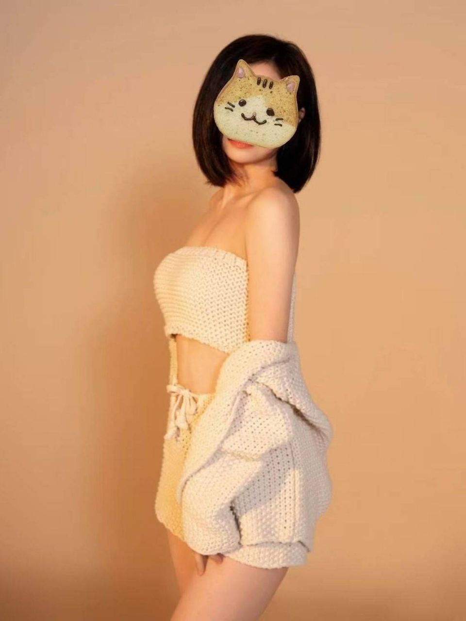 娜娜抓龙筋